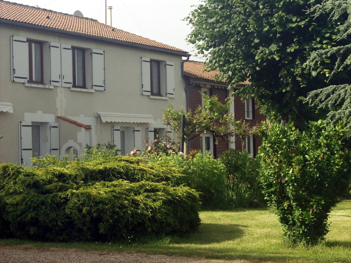 La Pommeraie Jonzac Exterior photo